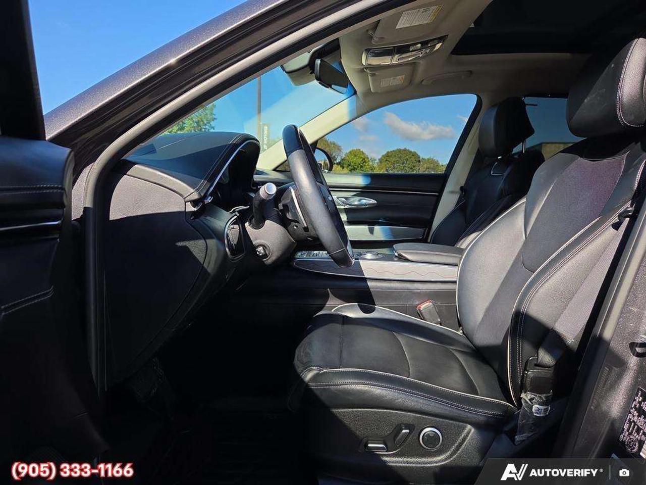 2022 Genesis GV70 2.5T Advanced Plus Apple CarPlay & Android Auto • Heads-Up Display • Power Sunroof • Leather Seating • Cooled Front Seats Photo