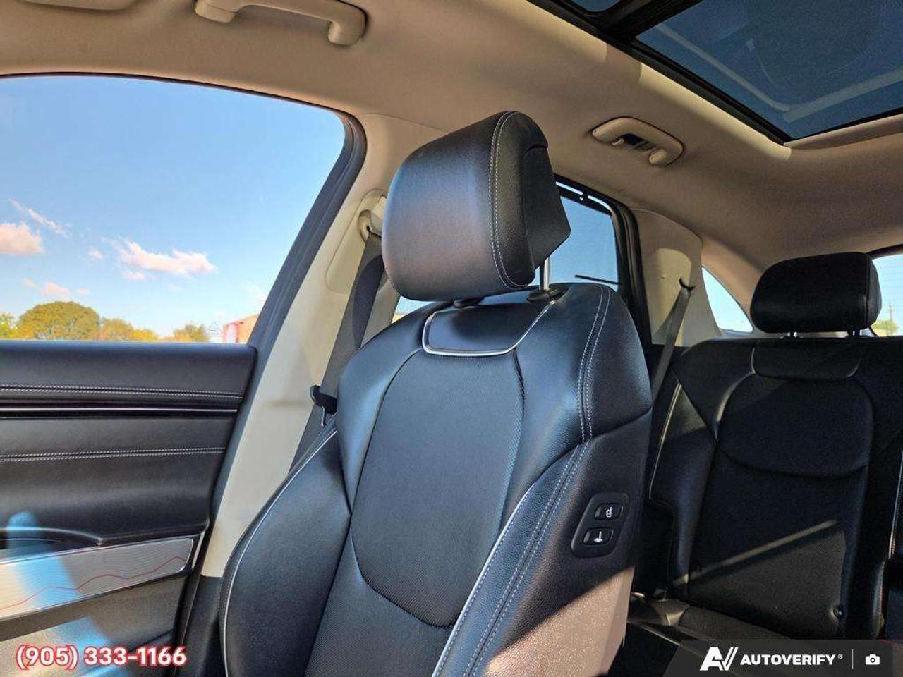 2022 Genesis GV70 2.5T Advanced Plus Apple CarPlay & Android Auto • Heads-Up Display • Power Sunroof • Leather Seating • Cooled Front Seats Photo