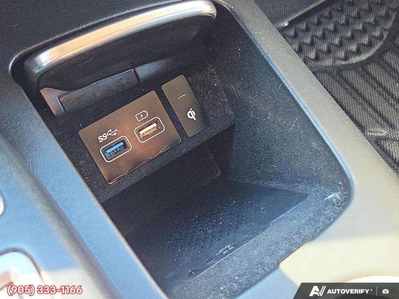 2022 Genesis GV70 2.5T Advanced Plus Apple CarPlay & Android Auto • Heads-Up Display • Power Sunroof • Leather Seating • Cooled Front Seats Photo