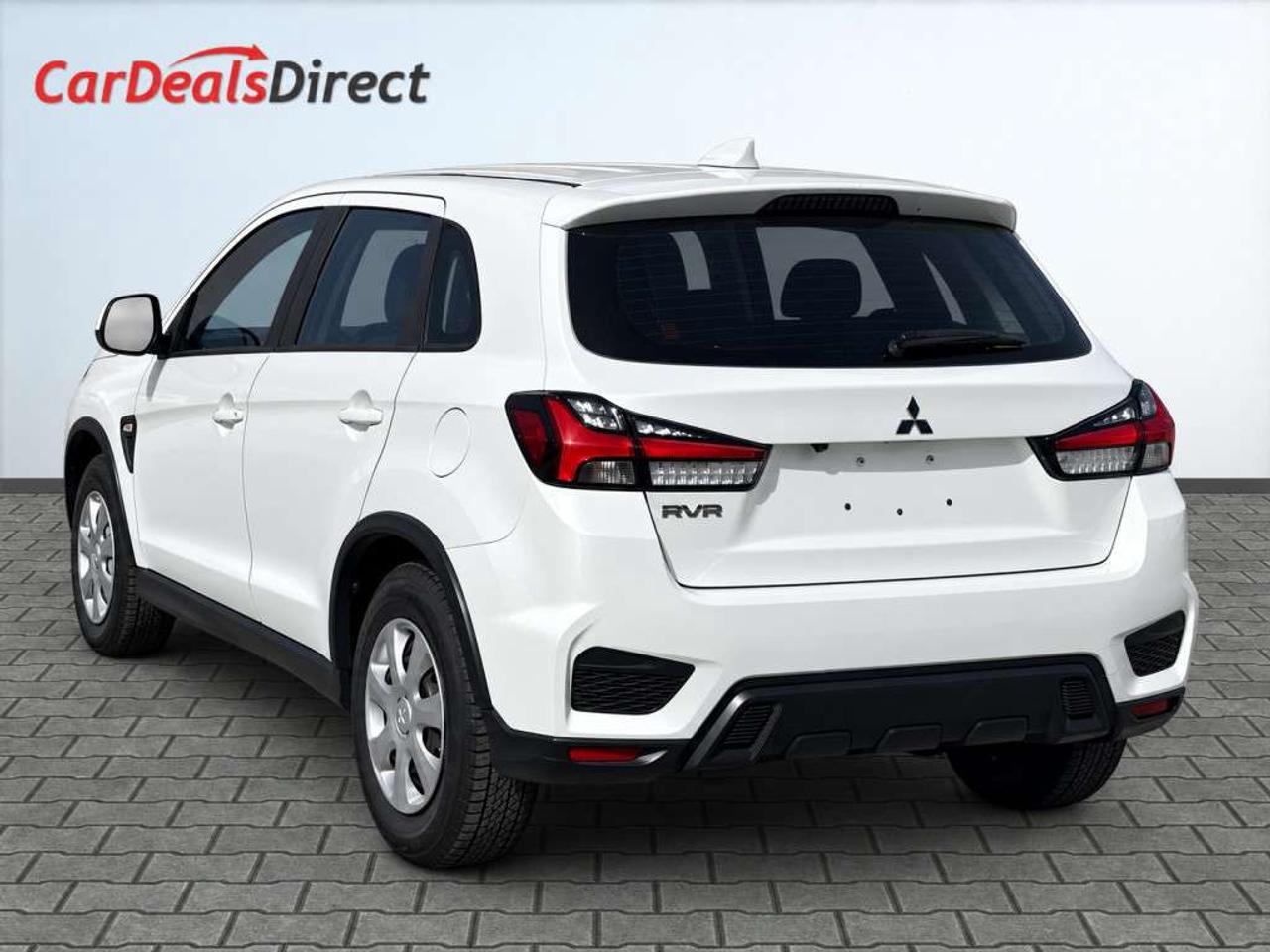 2020 Mitsubishi RVR SE / FWD / HEATED SEATS / CARPLAY / BLIND SPOT / BACKUP CAM / ALLOYS Photo