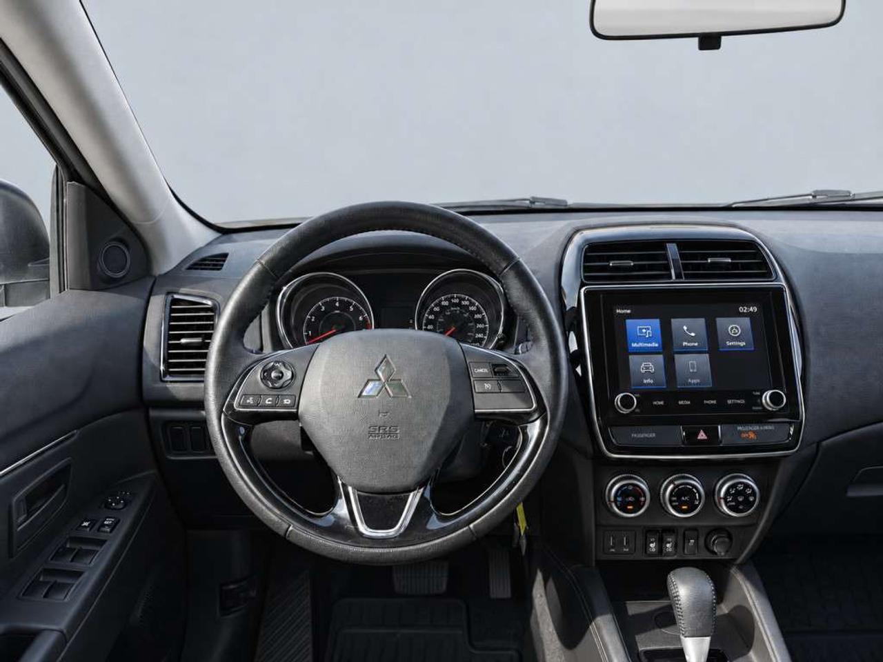 2020 Mitsubishi RVR SE / FWD / HEATED SEATS / CARPLAY / BLIND SPOT / BACKUP CAM / ALLOYS Photo
