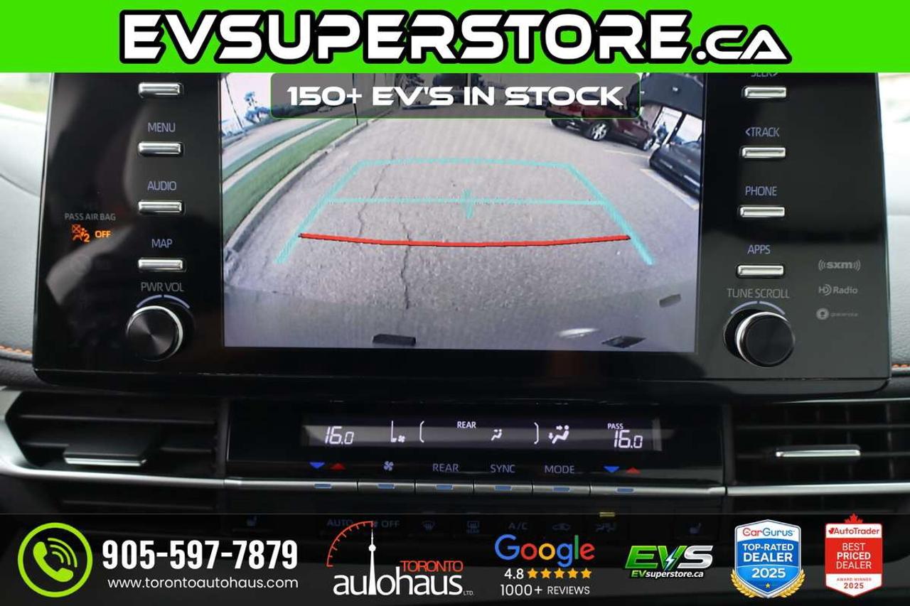 2022 Toyota Sienna XSE I NAVIGATION Photo