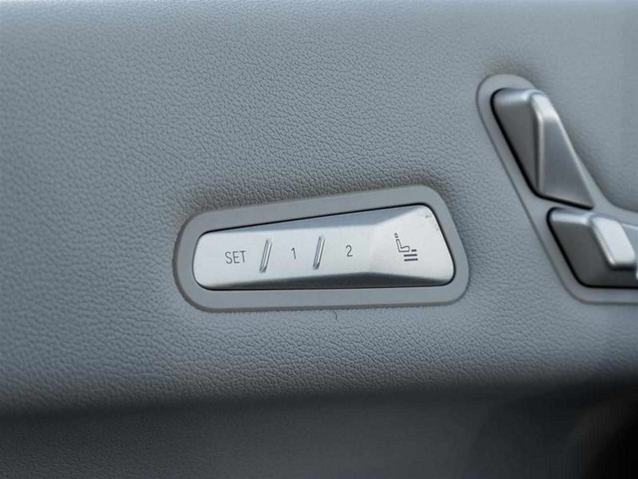 2024 BMW iX xDrive40 4dr All-Wheel Drive Sports Activity Vehicle Photo