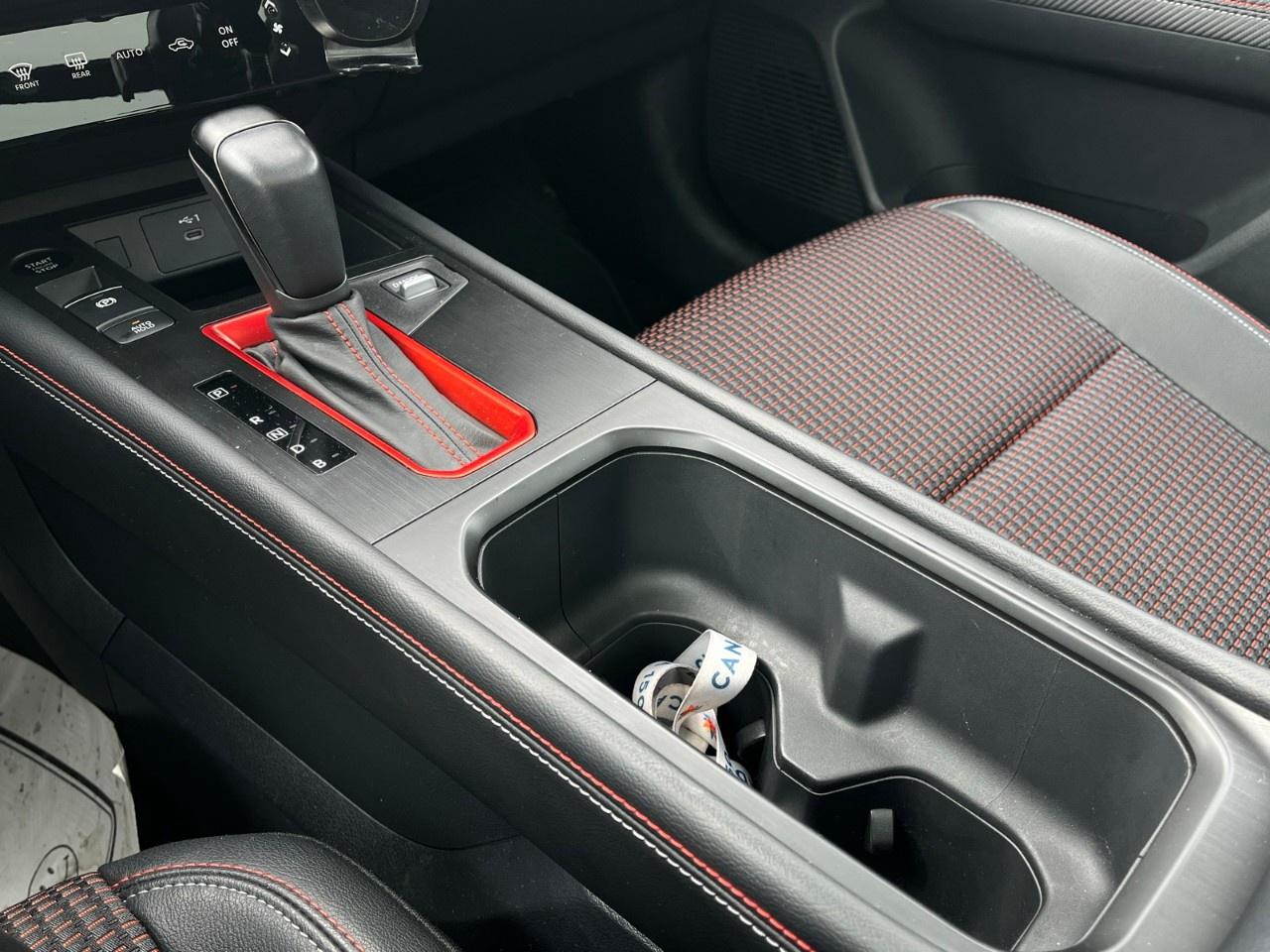 2025 Nissan Kicks SR AWD Photo