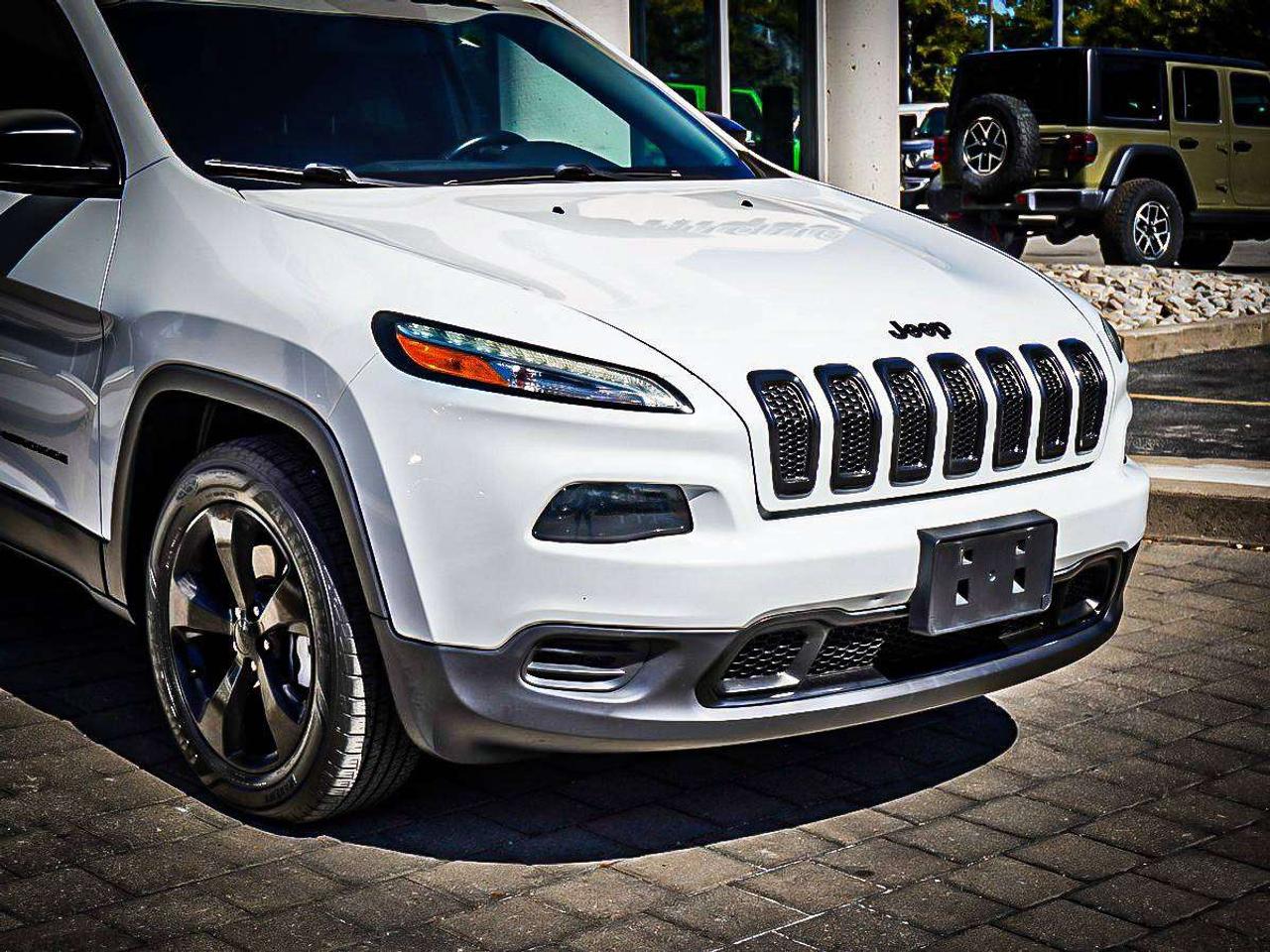 2016 Jeep Cherokee  Photo