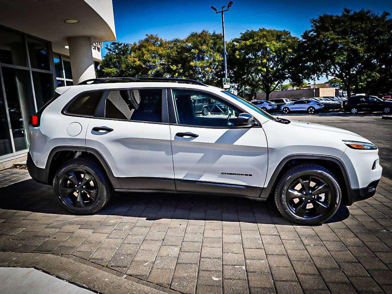 2016 Jeep Cherokee  Photo