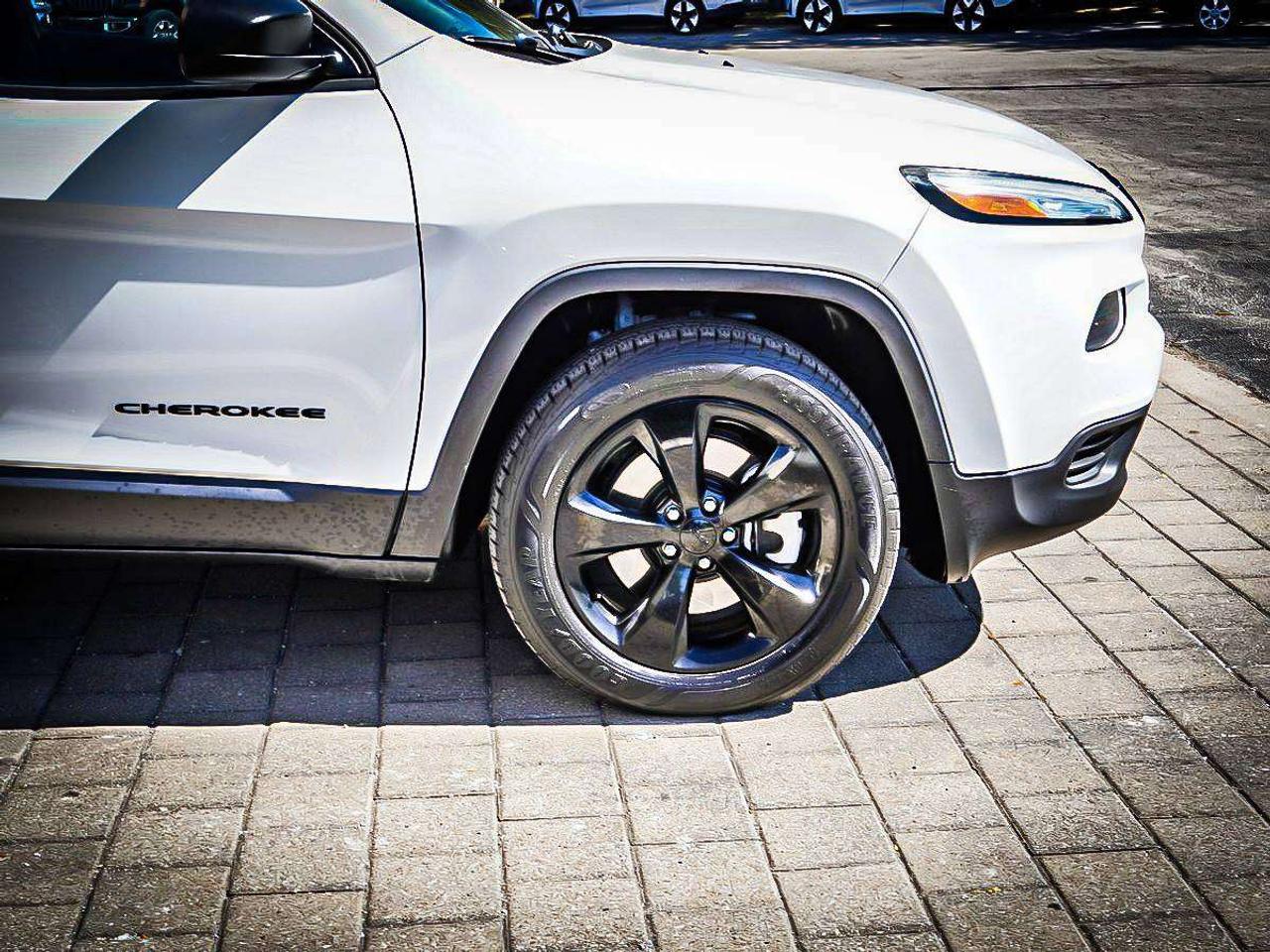2016 Jeep Cherokee  Photo