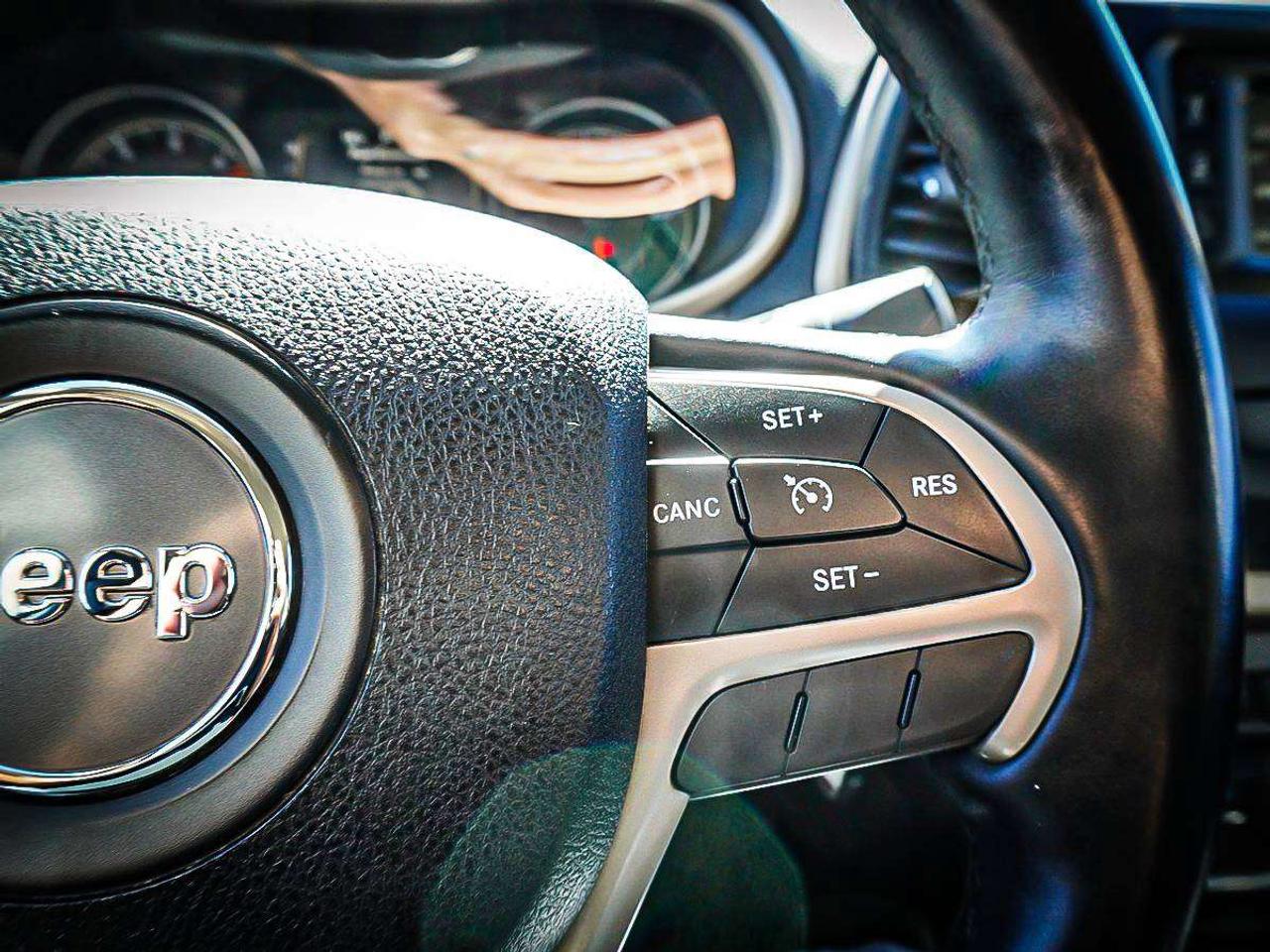 2016 Jeep Cherokee  Photo
