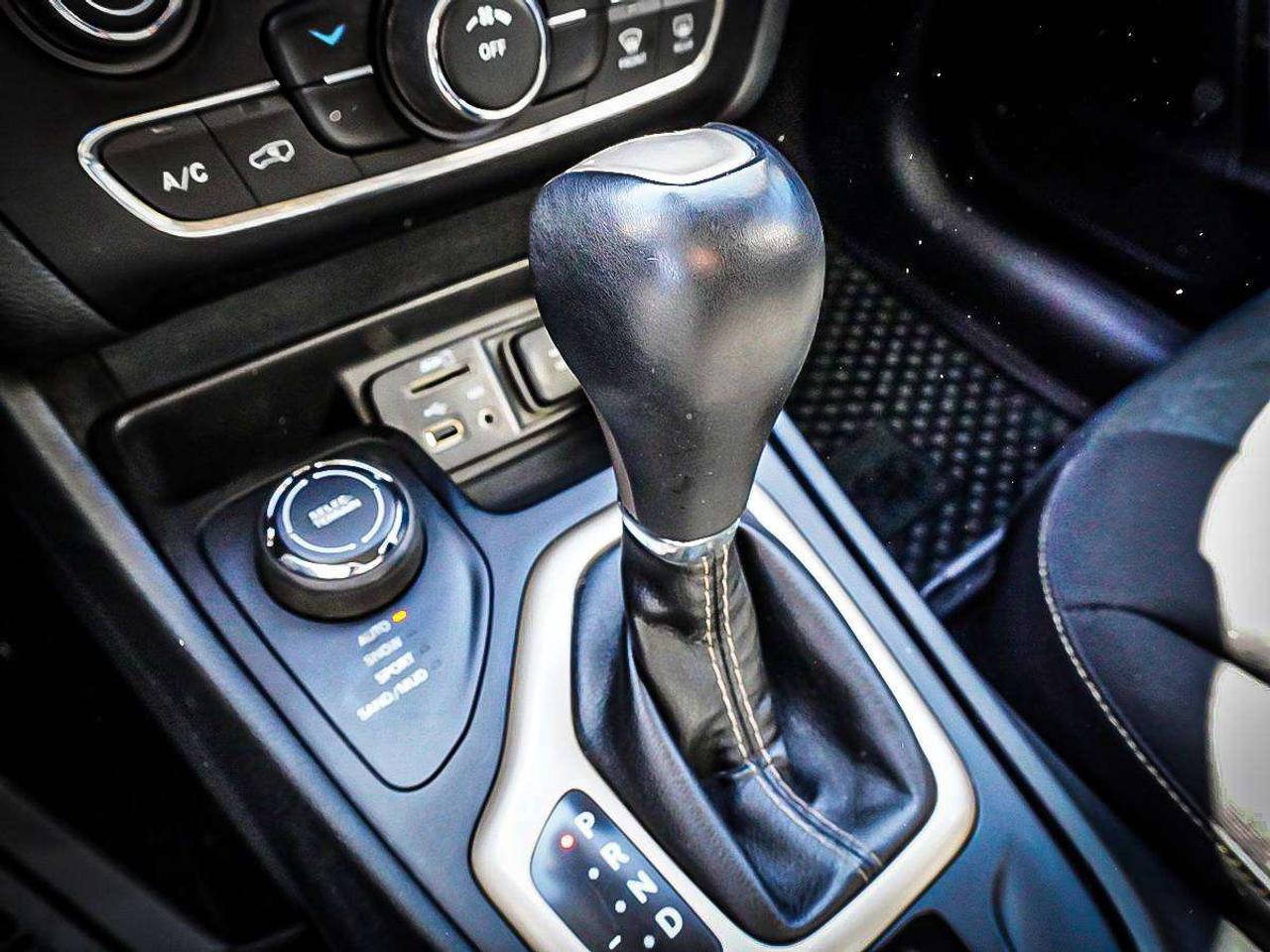2016 Jeep Cherokee  Photo