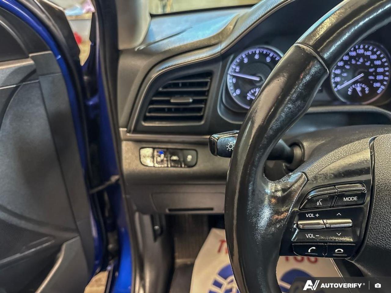 2019 Hyundai Elantra Preferred w/Sun & Safety Package (A6) 4dr Sedan Photo