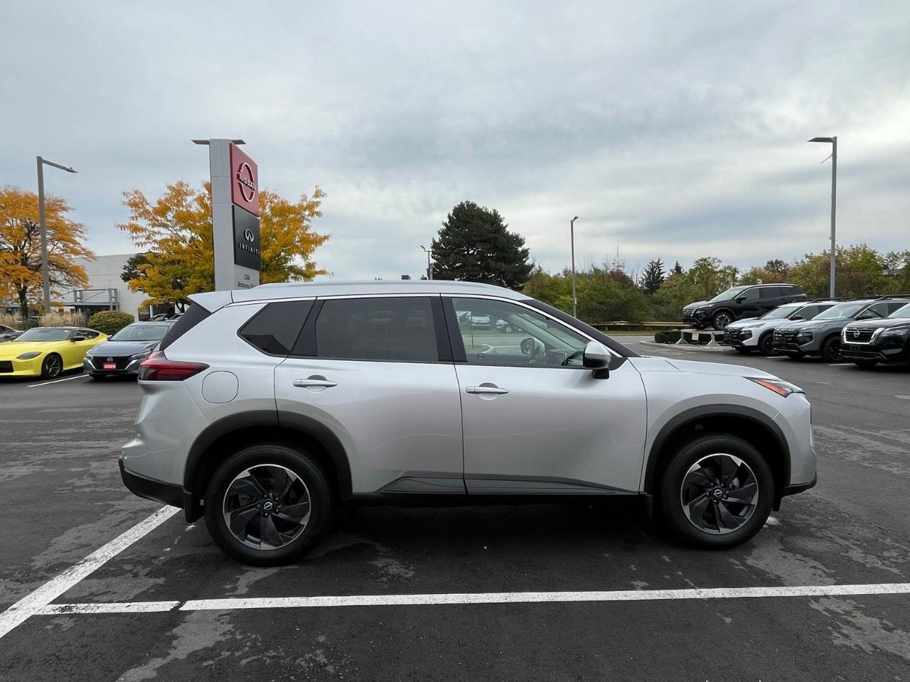 2024 Nissan Rogue AWD SV Moonroof Photo