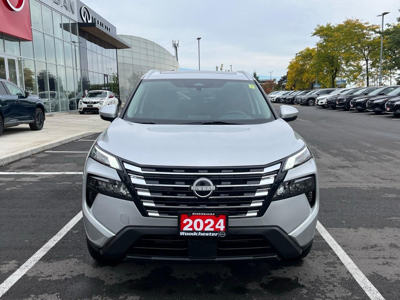 2024 Nissan Rogue AWD SV Moonroof Photo5