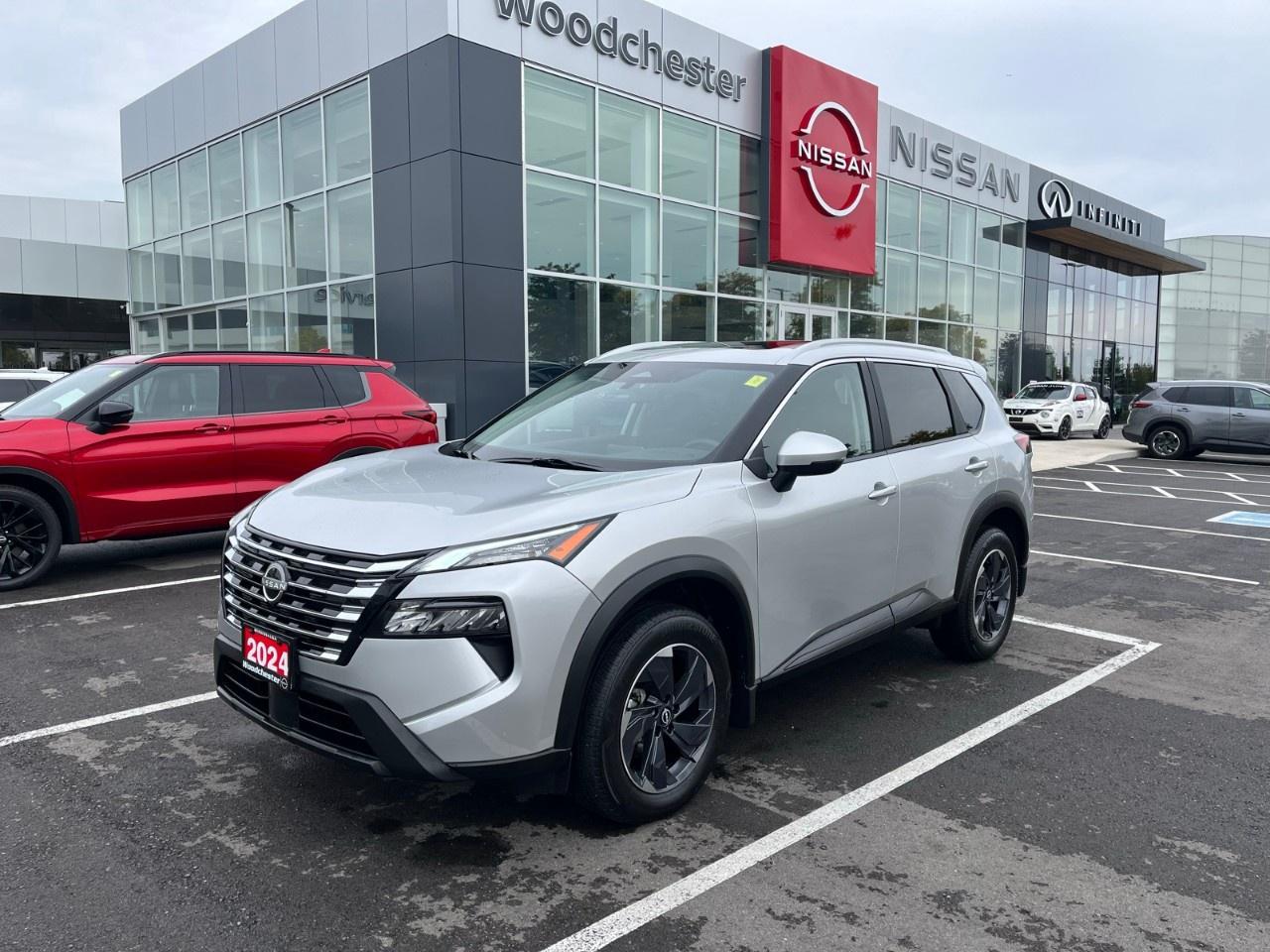 2024 Nissan Rogue AWD SV Moonroof Photo0