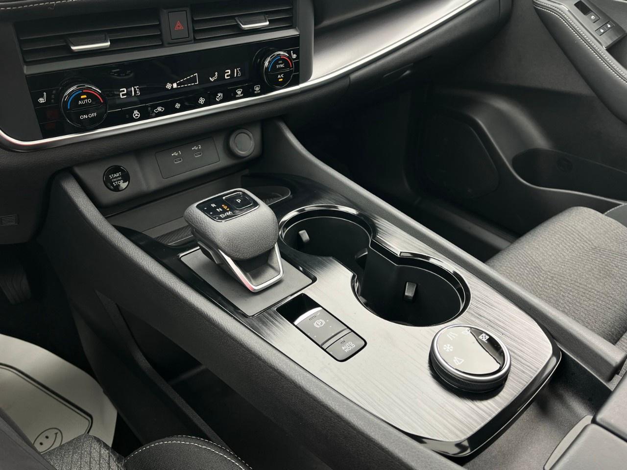 2024 Nissan Rogue AWD SV Moonroof Photo