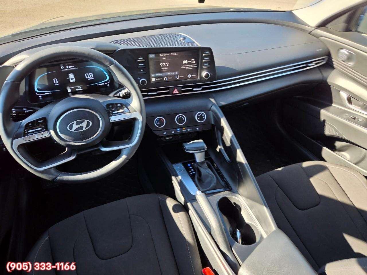 2025 Hyundai Elantra Preferred Apple CarPlay & Android Auto • Remote Start System • Heated Front Seats • Lane Assist • Keyless Entry Photo