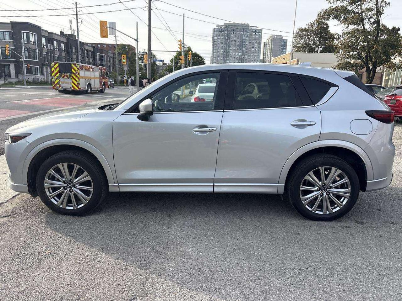 2023 Mazda CX-5 Signature Sunroof/360 Camera/Apple Carplay Photo
