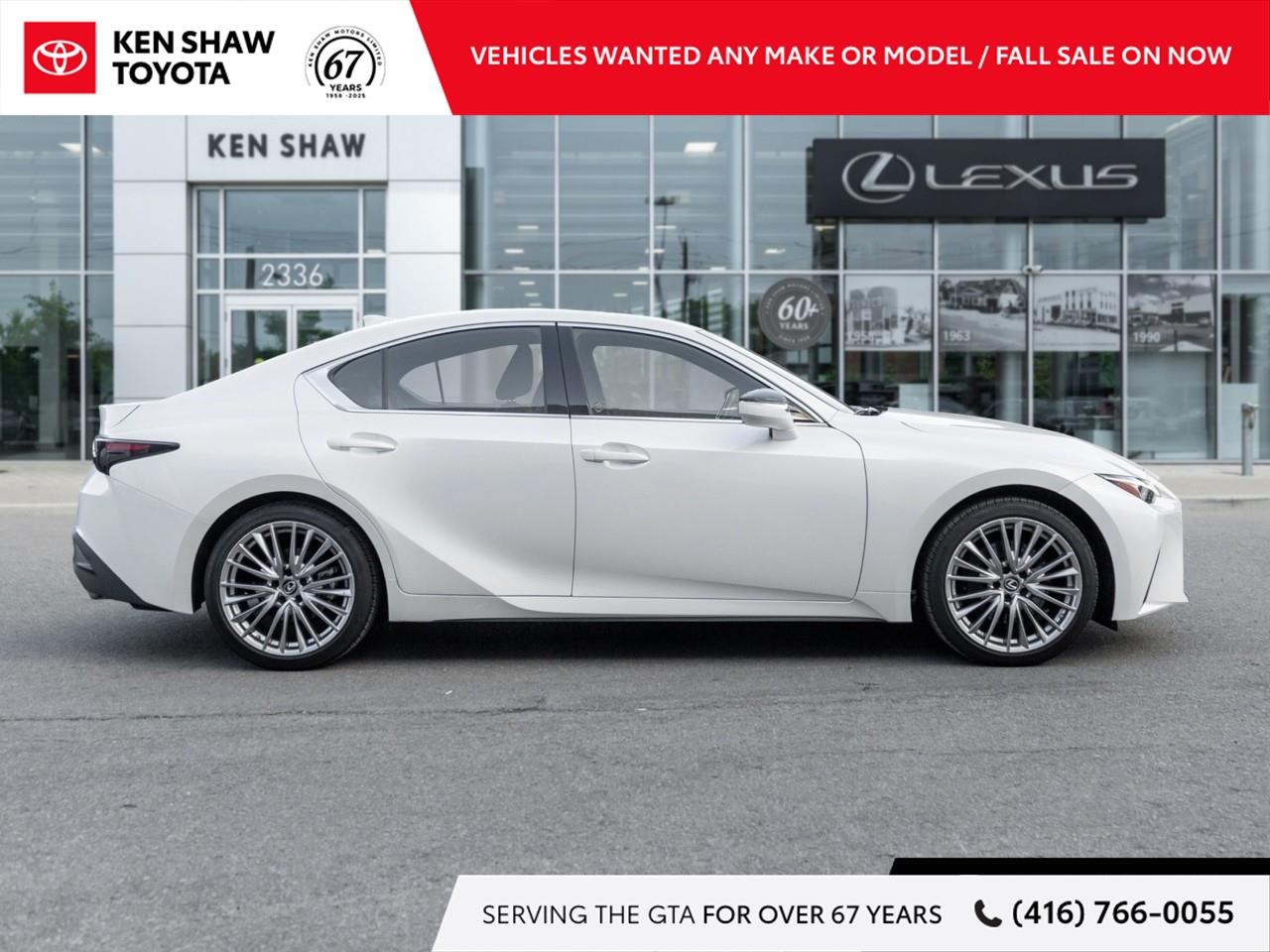 2021 Lexus IS 300 Base 4dr All-Wheel Drive Sedan Photo4