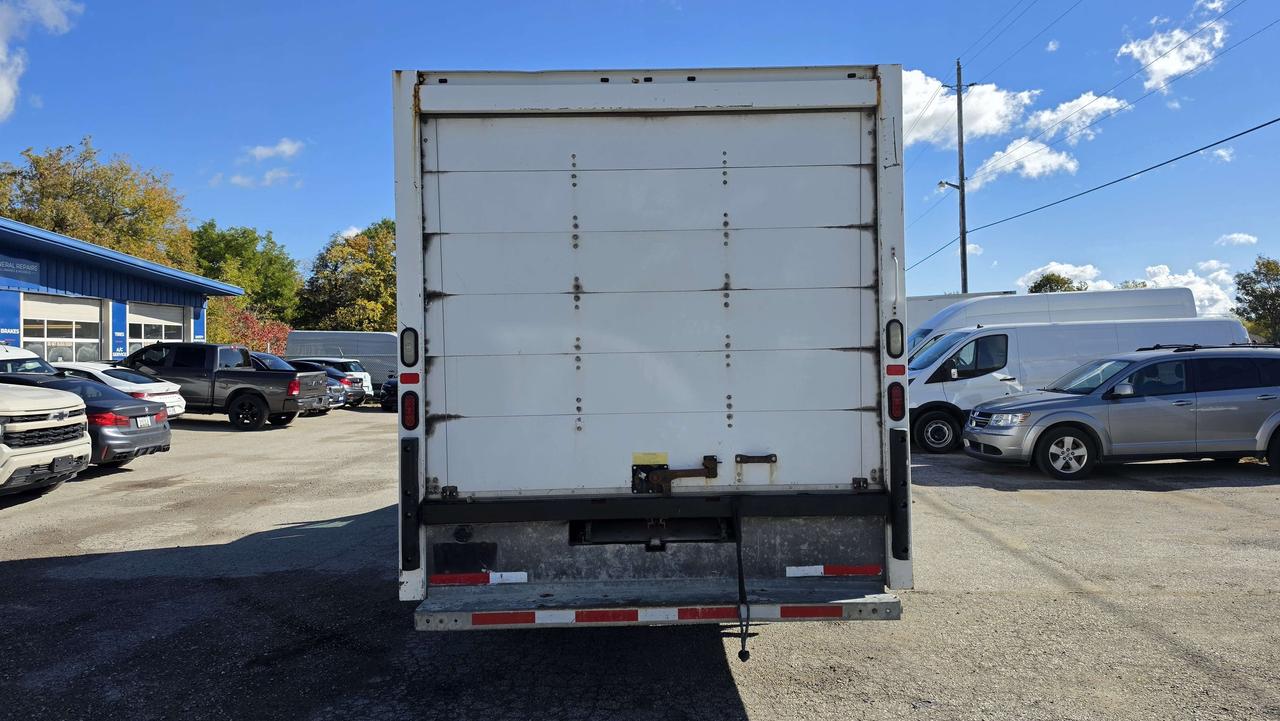 2017 Ford Econoline 16Ft Box - Gasoline - 16CB-C14087 Photo