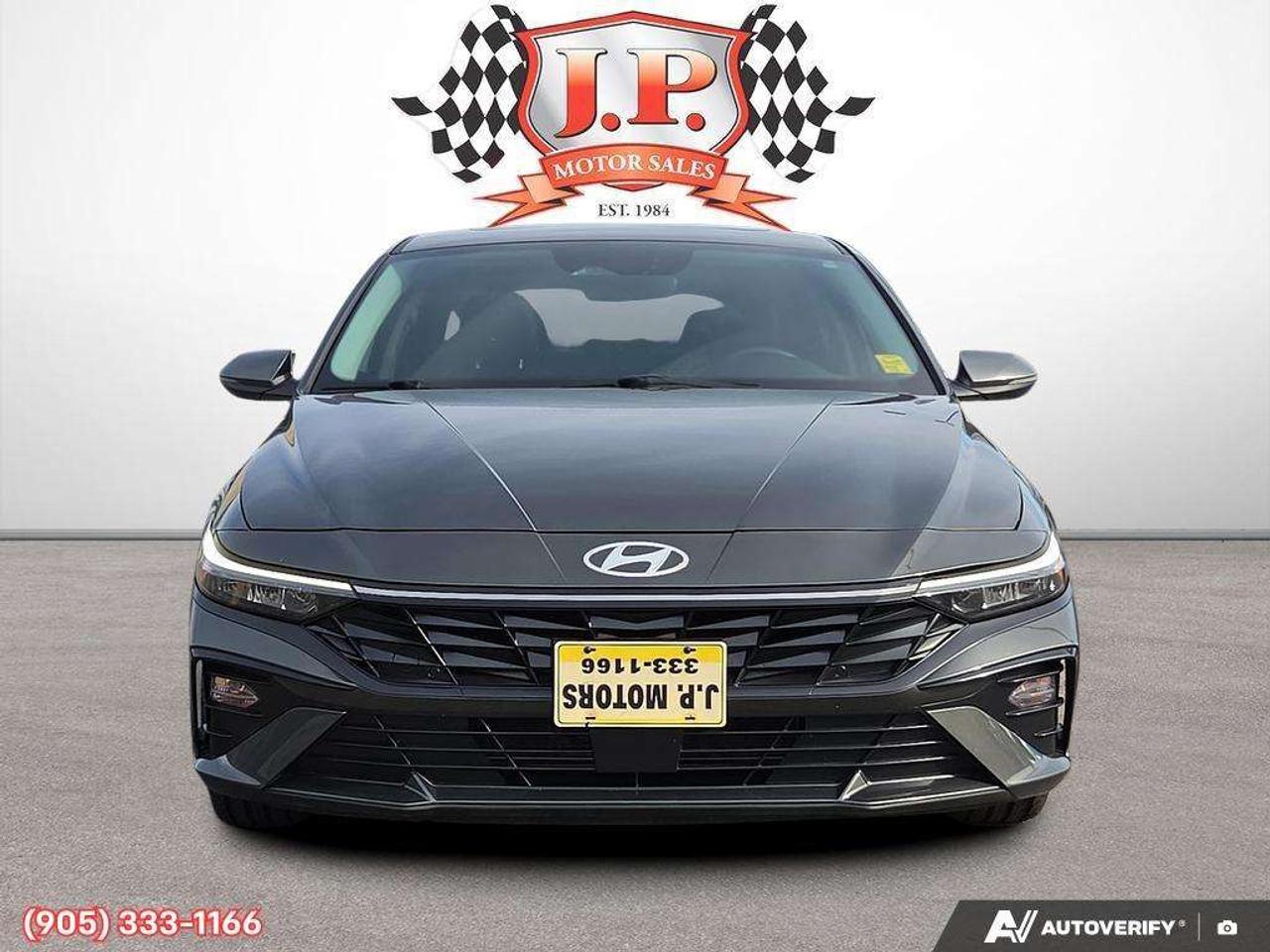 2024 Hyundai Elantra Apple CarPlay & Android Auto • Power Sunroof • Built-In Navigation System • Remote Start System • Heated Front Seats • La Photo5