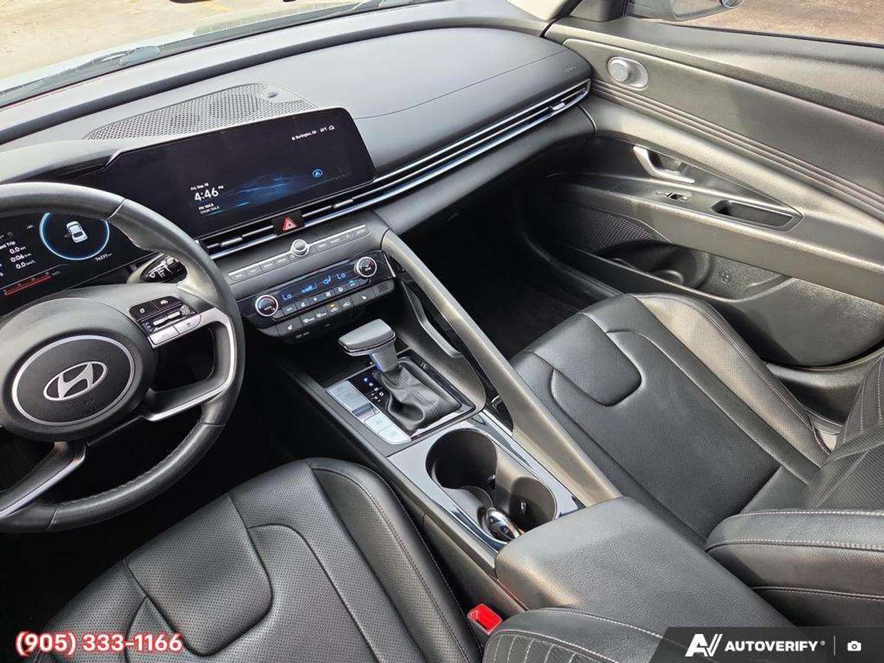 2024 Hyundai Elantra Apple CarPlay & Android Auto • Power Sunroof • Built-In Navigation System • Remote Start System • Heated Front Seats • La Photo