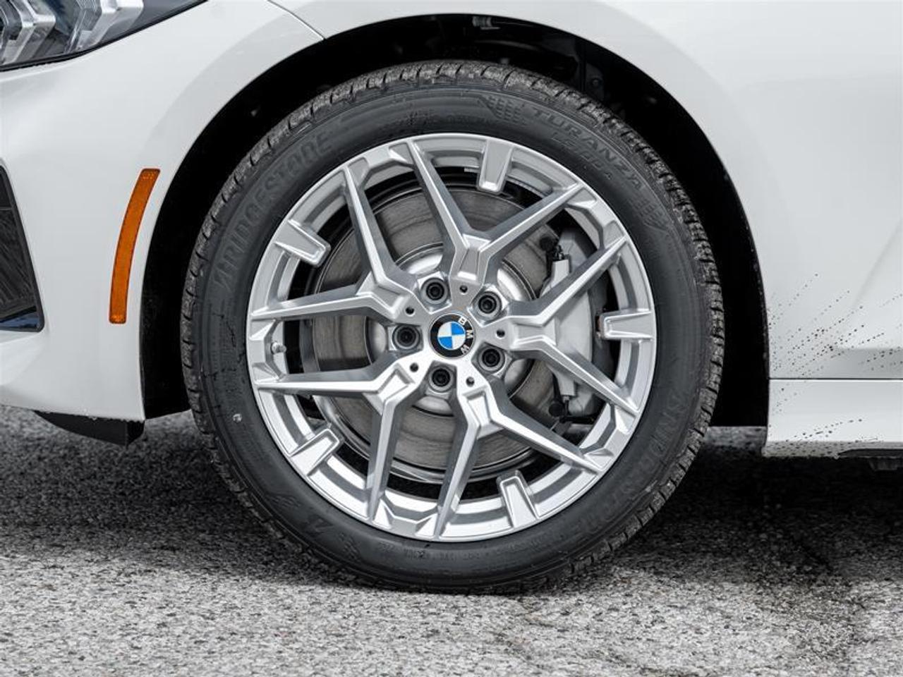 2026 BMW 330 i xDrive 4dr All-Wheel Drive Sedan Photo4