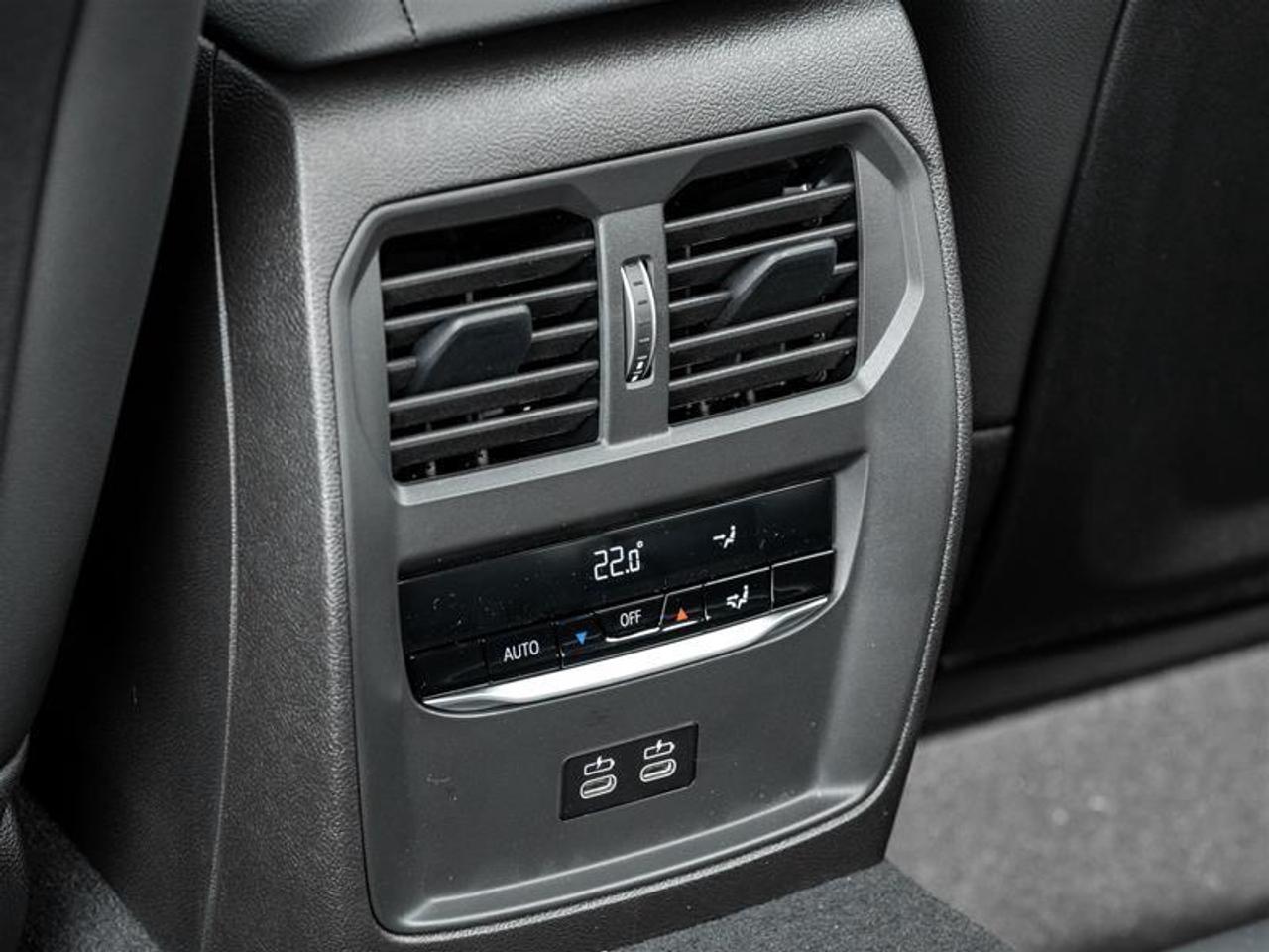2026 BMW 330 i xDrive 4dr All-Wheel Drive Sedan Photo