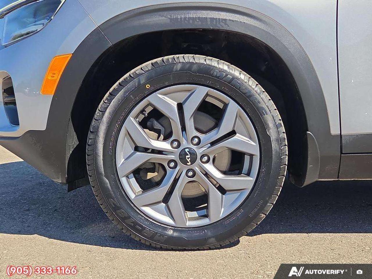 2024 Kia Seltos EX Apple CarPlay & Android Auto • Power Sunroof • Remote Start System • Heated Front Seats • Lane Assist Photo