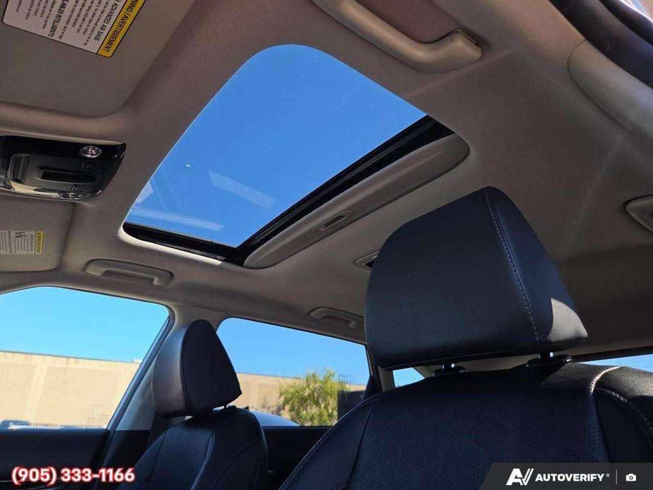 2024 Kia Seltos EX Apple CarPlay & Android Auto • Power Sunroof • Remote Start System • Heated Front Seats • Lane Assist Photo