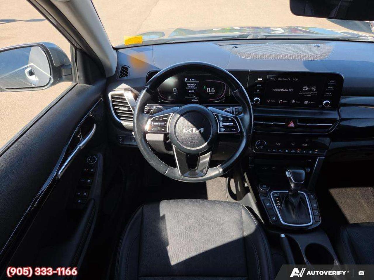 2024 Kia Seltos EX Apple CarPlay & Android Auto • Power Sunroof • Remote Start System • Heated Front Seats • Lane Assist Photo