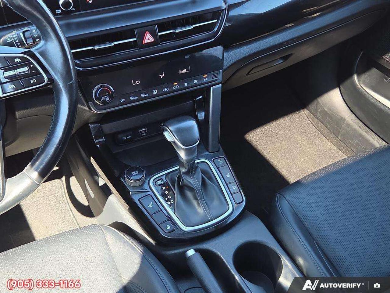 2024 Kia Seltos EX Apple CarPlay & Android Auto • Power Sunroof • Remote Start System • Heated Front Seats • Lane Assist Photo