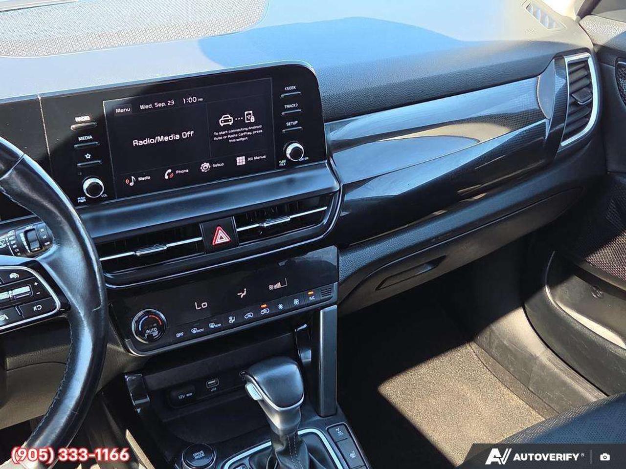 2024 Kia Seltos EX Apple CarPlay & Android Auto • Power Sunroof • Remote Start System • Heated Front Seats • Lane Assist Photo