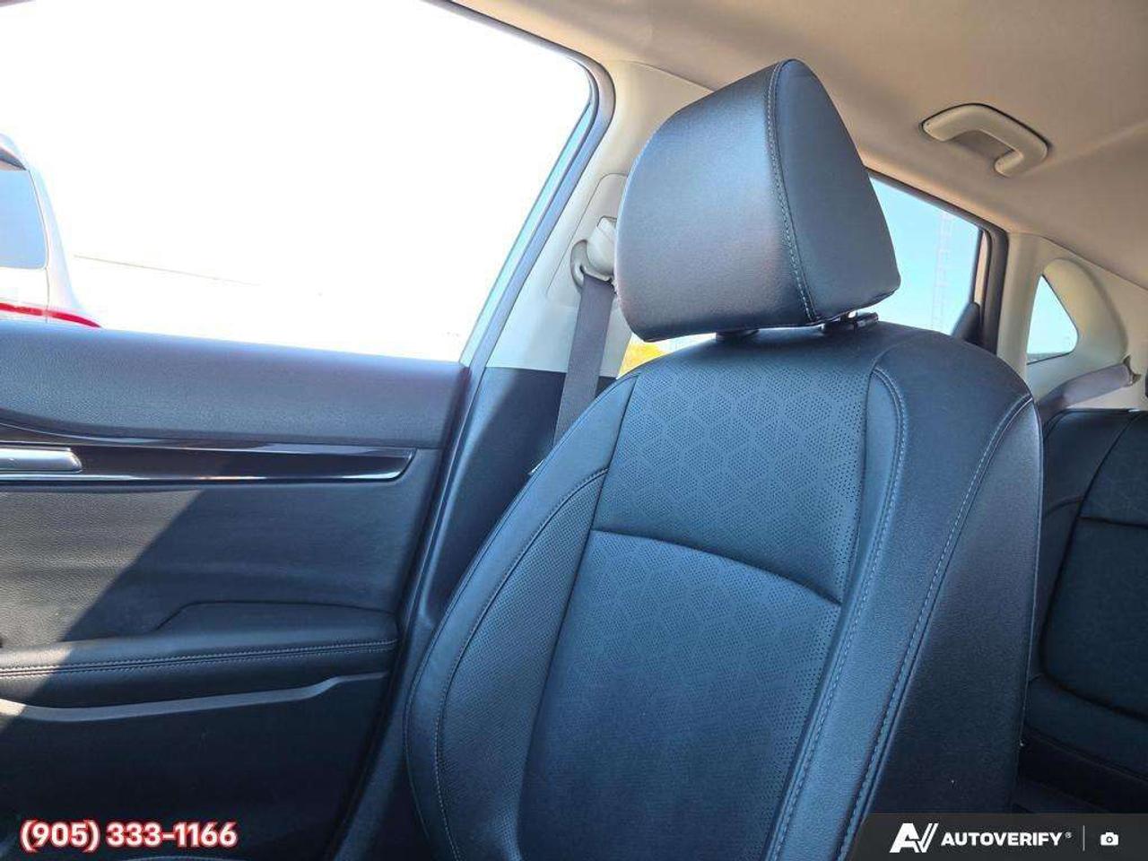 2024 Kia Seltos EX Apple CarPlay & Android Auto • Power Sunroof • Remote Start System • Heated Front Seats • Lane Assist Photo