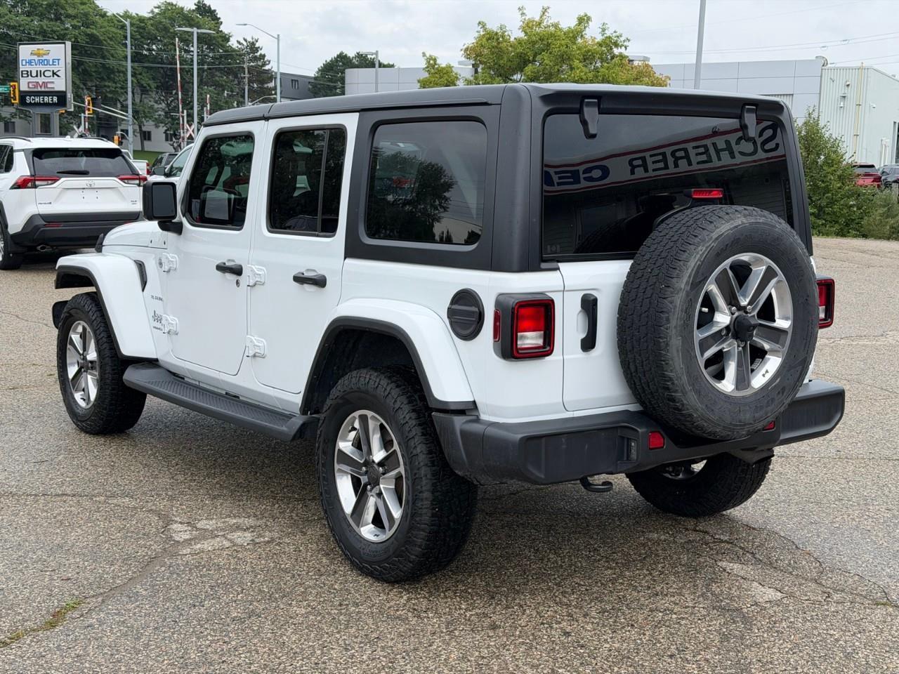 2023 Jeep Wrangler SAHARA 4DR 4X4 Photo