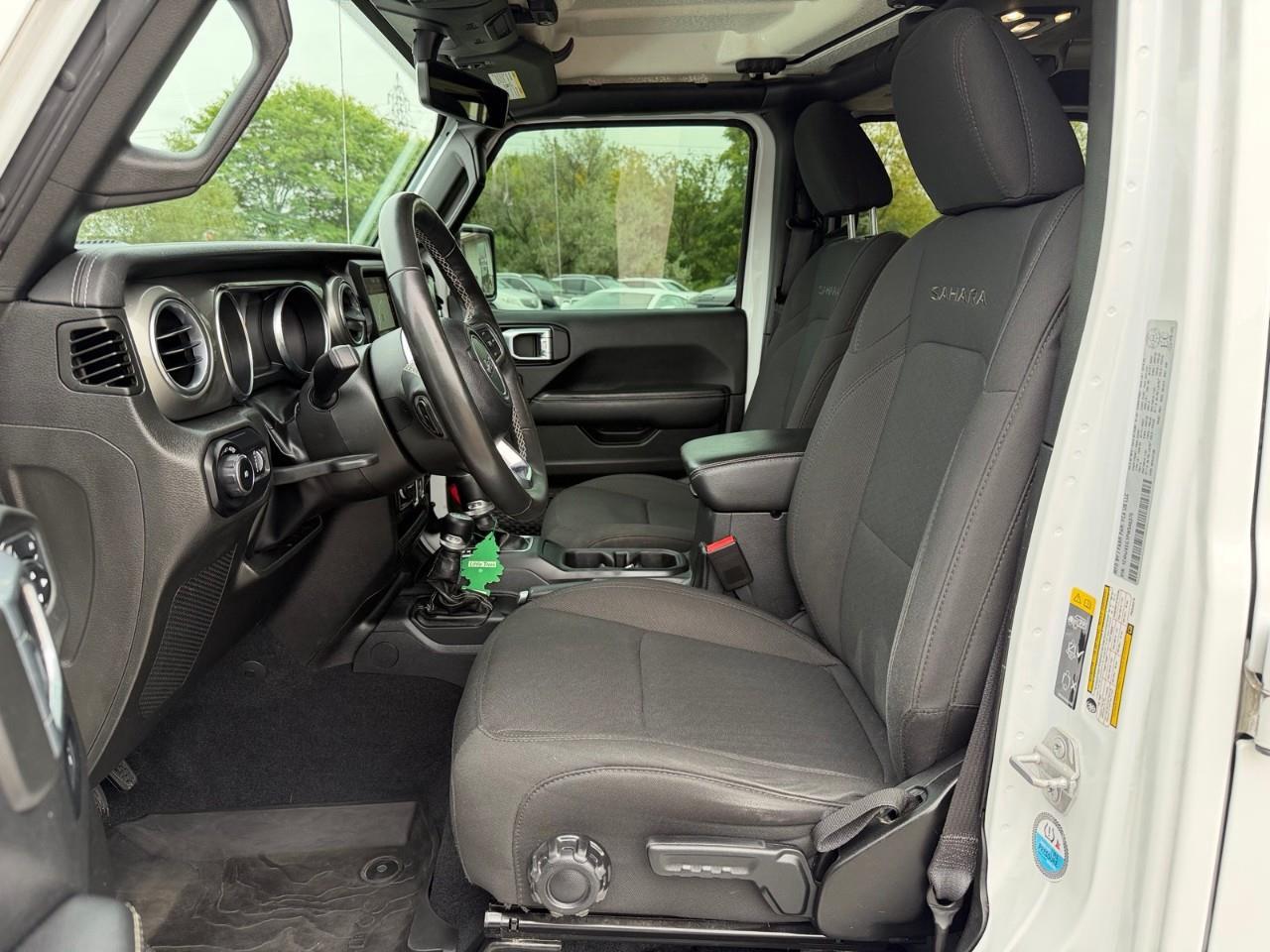 2023 Jeep Wrangler SAHARA 4DR 4X4 Photo