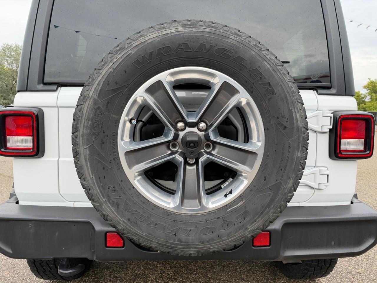 2023 Jeep Wrangler SAHARA 4DR 4X4 Photo