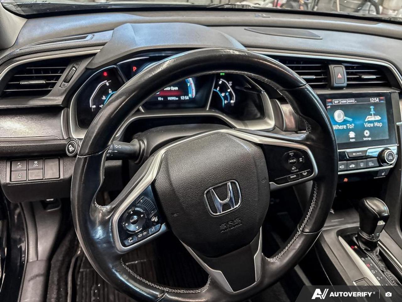 2018 Honda Civic Touring (CVT) 4dr Sedan Photo