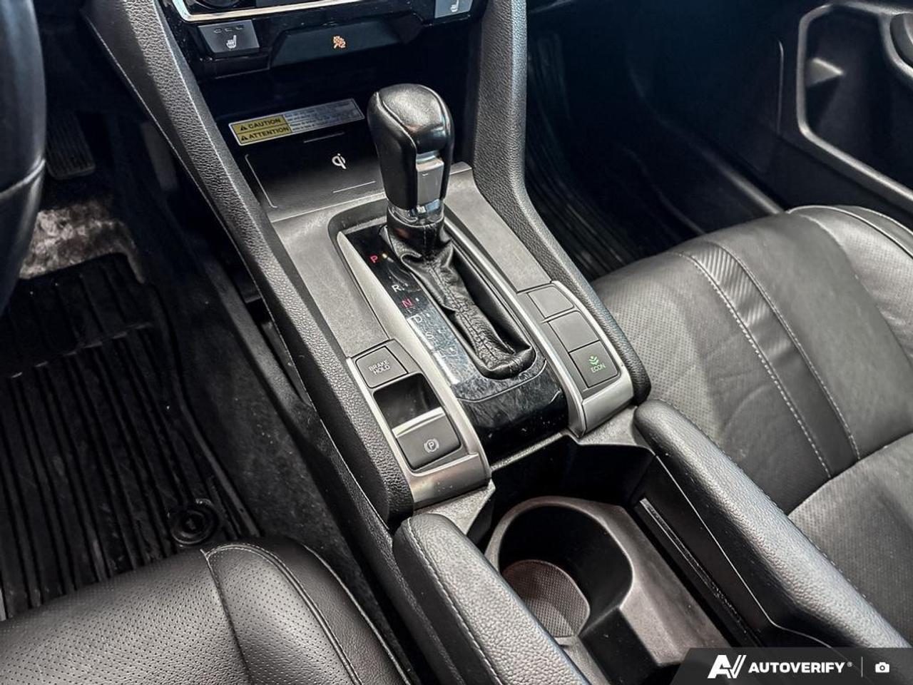 2018 Honda Civic Touring (CVT) 4dr Sedan Photo