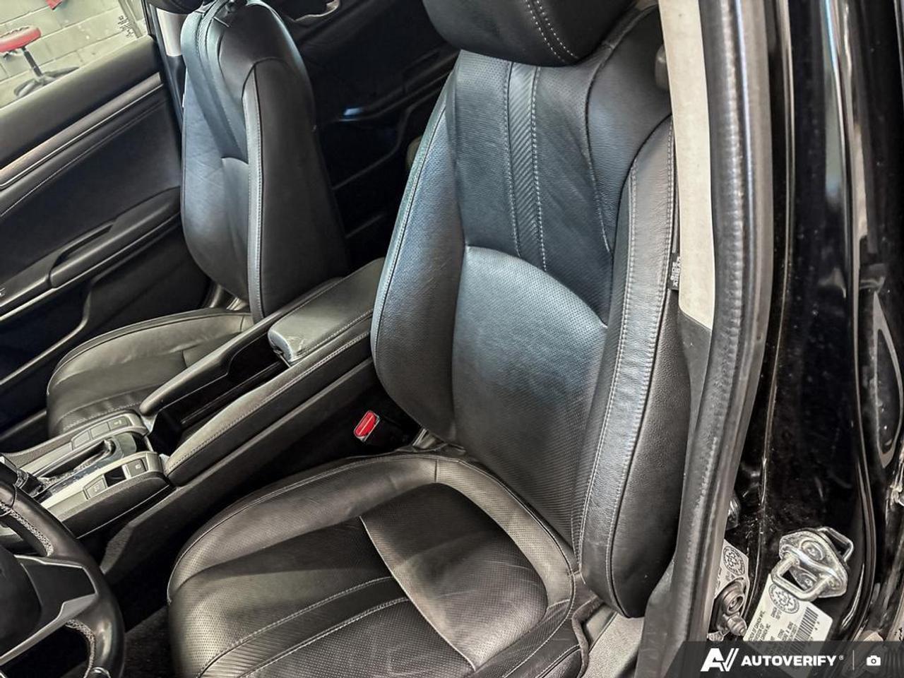2018 Honda Civic Touring (CVT) 4dr Sedan Photo