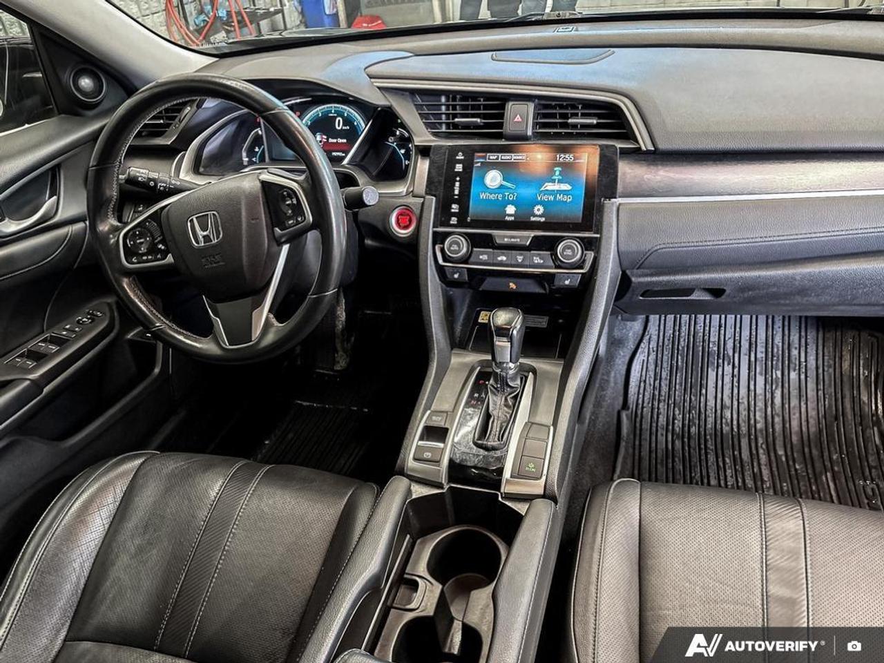 2018 Honda Civic Touring (CVT) 4dr Sedan Photo