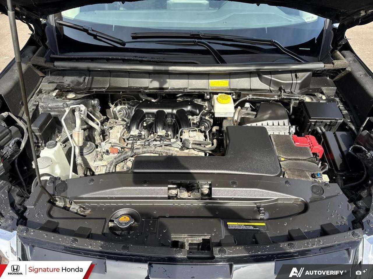 2023 Nissan Pathfinder SV Photo