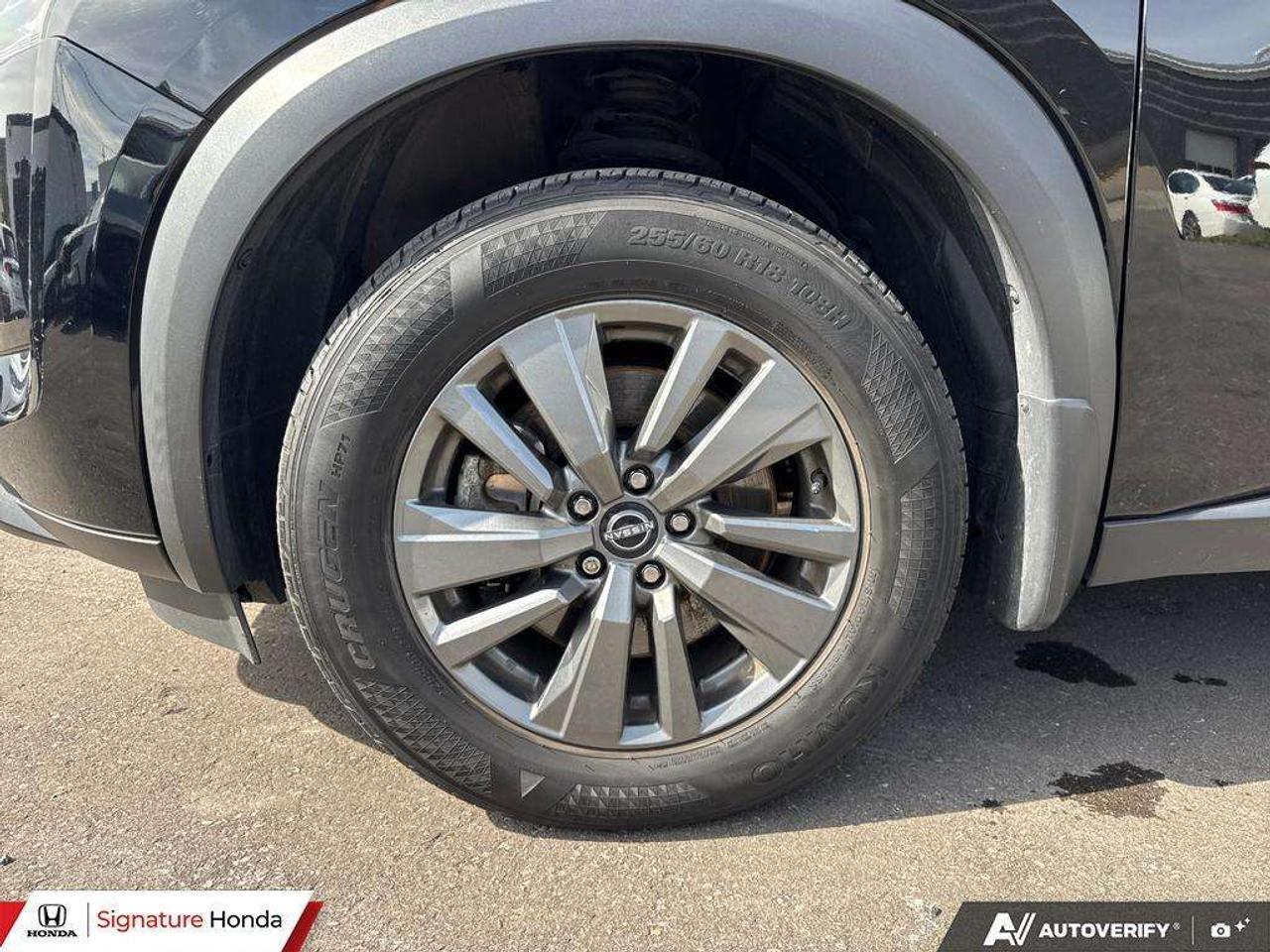 2023 Nissan Pathfinder SV Photo