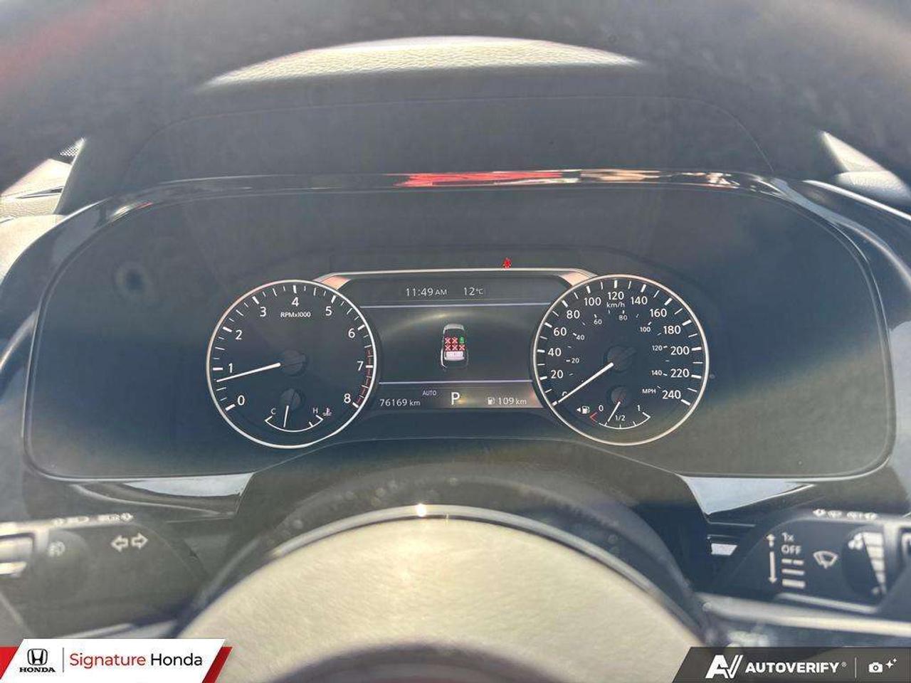 2023 Nissan Pathfinder SV Photo