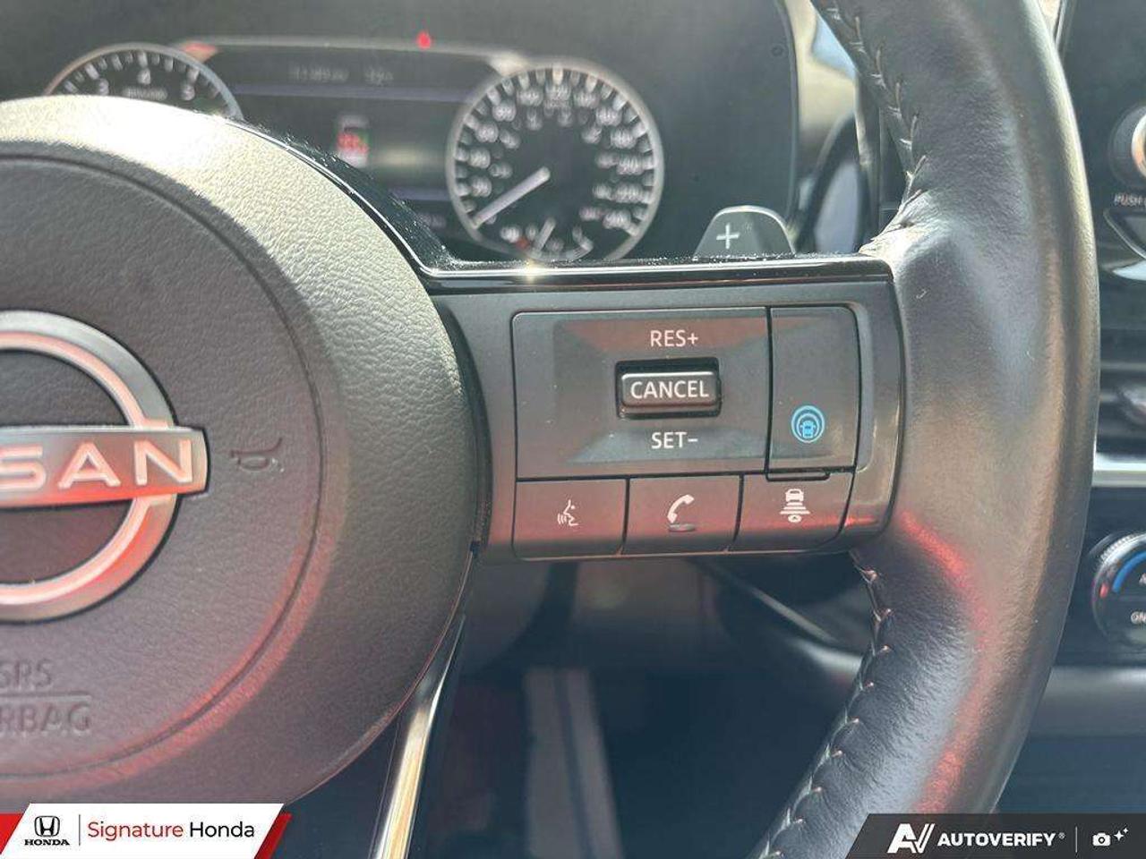 2023 Nissan Pathfinder SV Photo