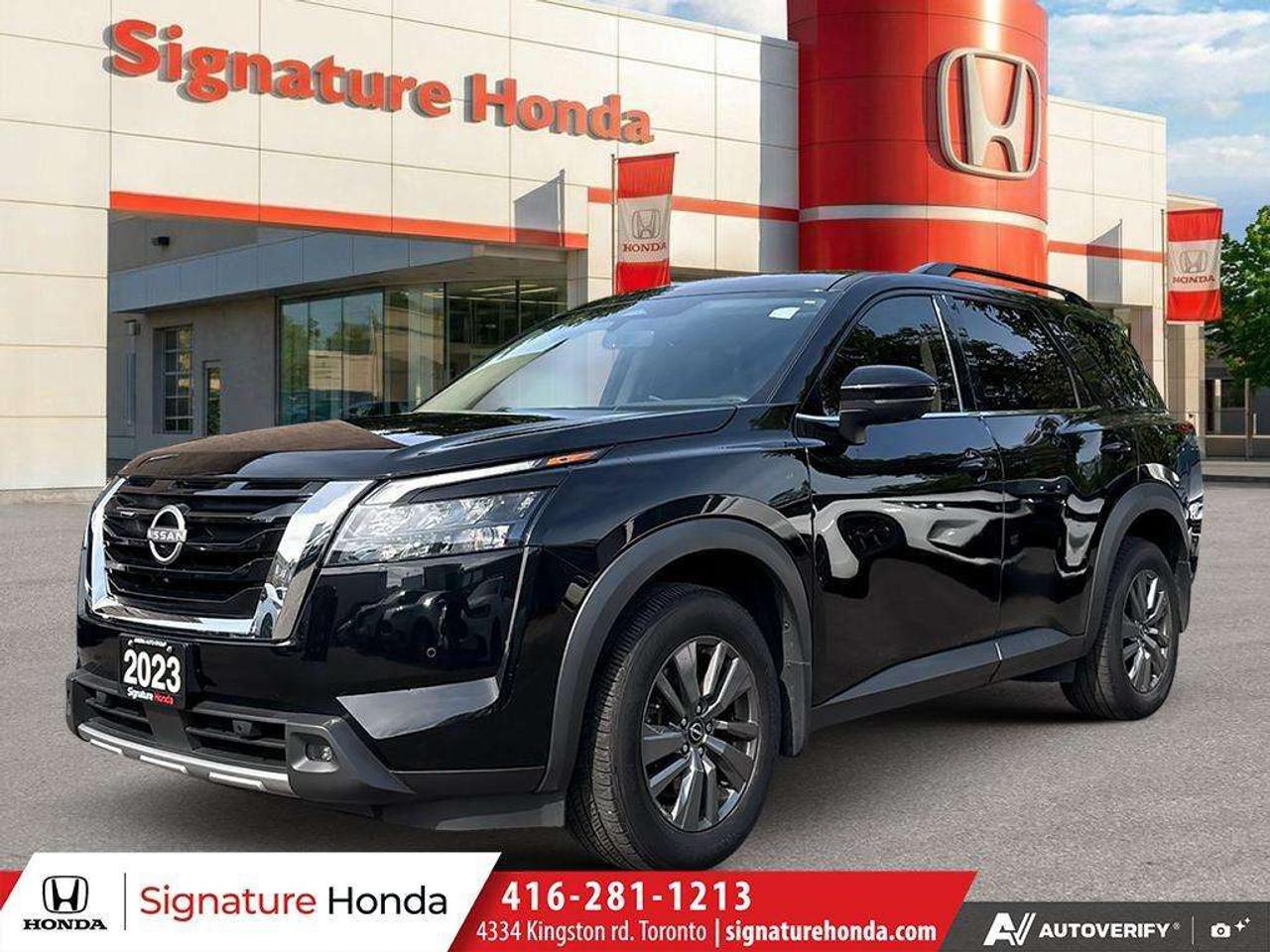 2023 Nissan Pathfinder SV Photo0