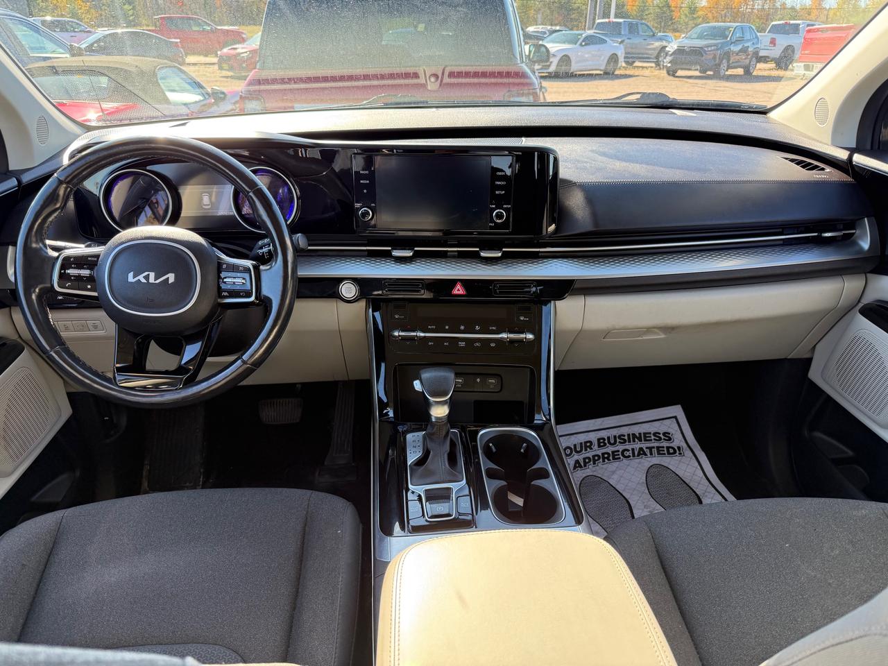 2022 Kia Carnival LX Passenger Van Photo