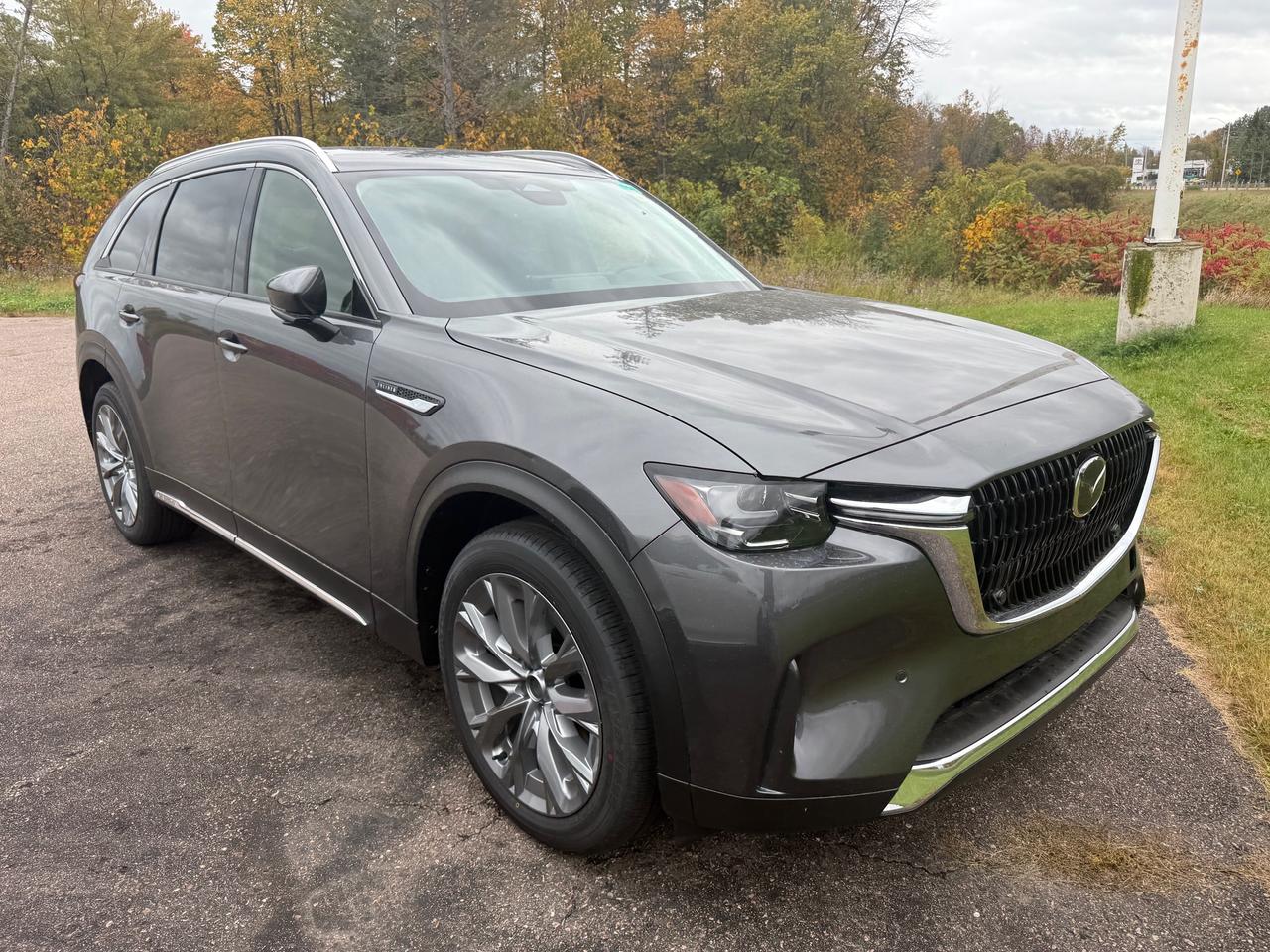 2026 Mazda CX-90 MHEV GT 4dr i-ACTIV All-Wheel Drive Sport Utility Photo3