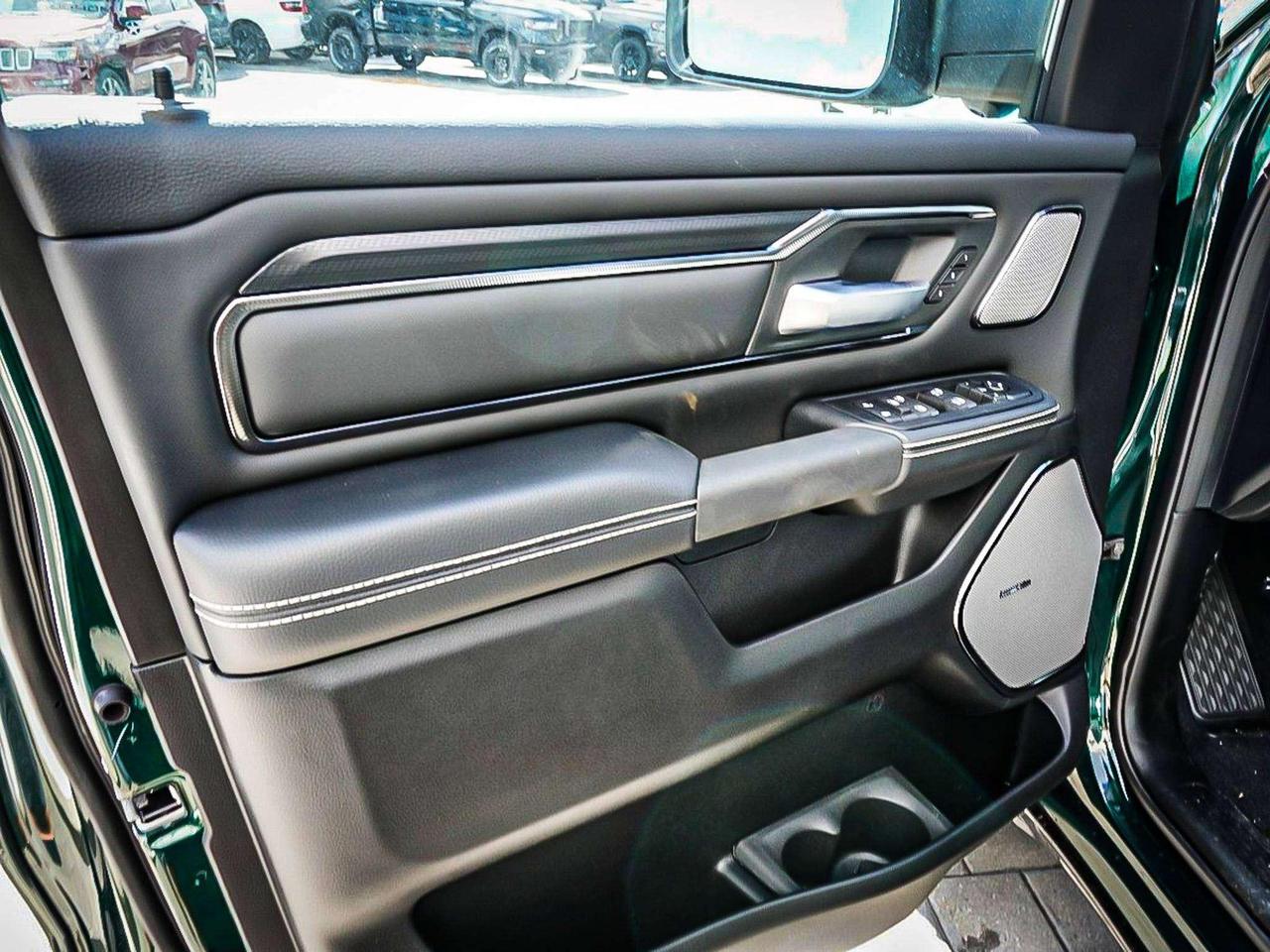 2027 RAM 1500  Photo