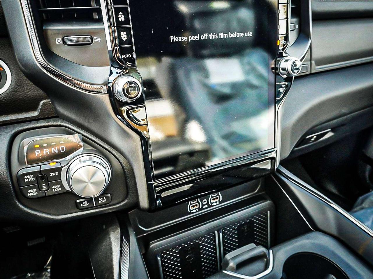 2027 RAM 1500  Photo