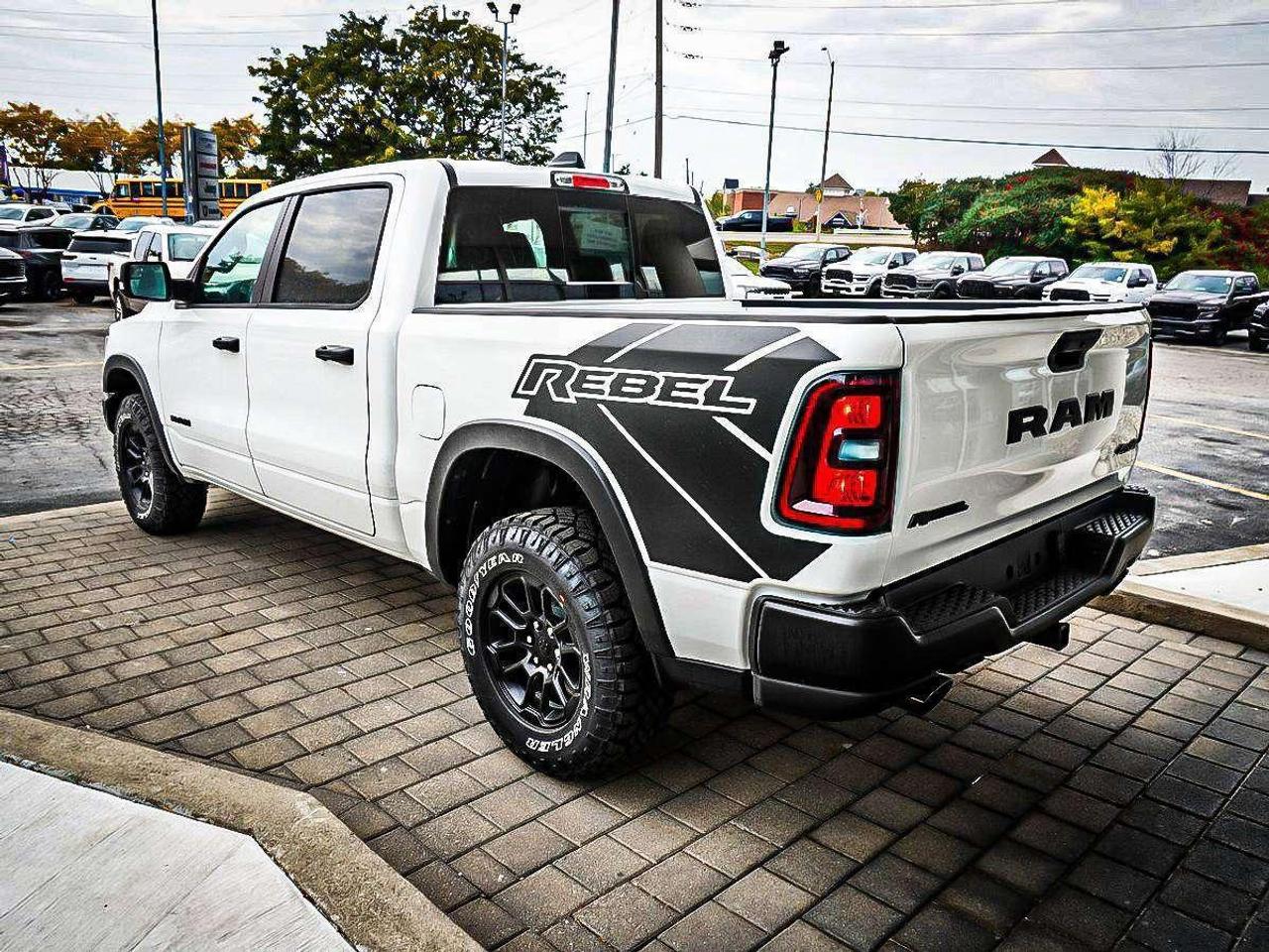 2027 RAM 1500  Photo