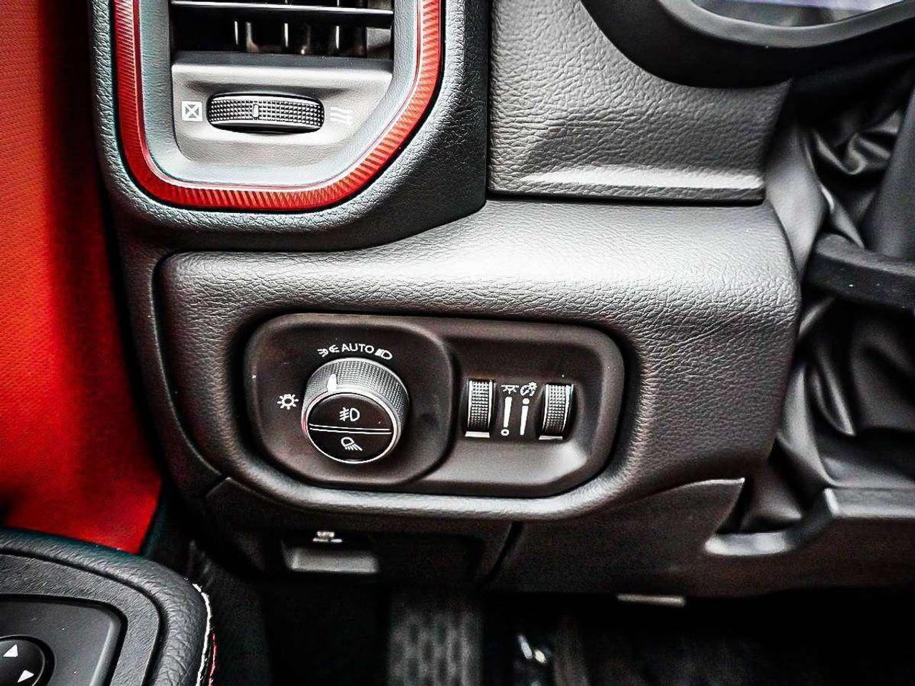 2027 RAM 1500  Photo